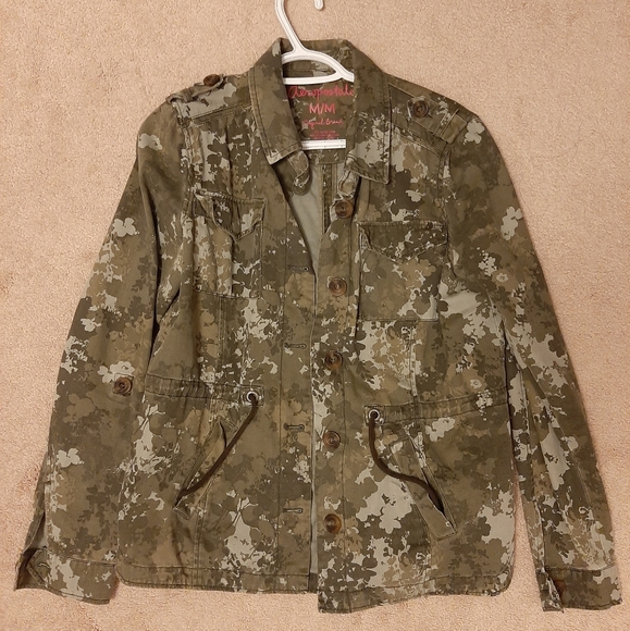 Jacket - Picture 1 of 1